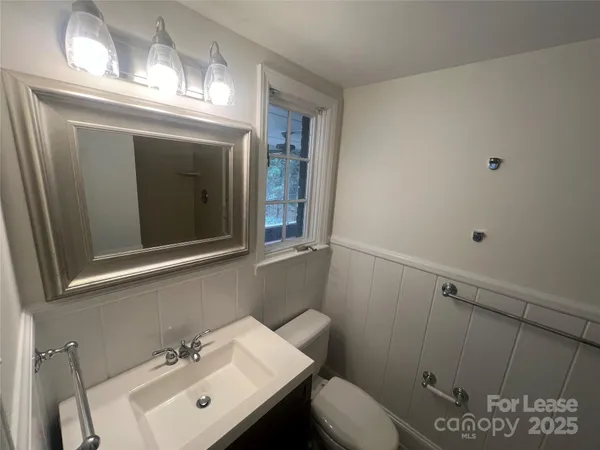 $3,200 | 6611 Lancer Drive, Charlotte, NC 28226