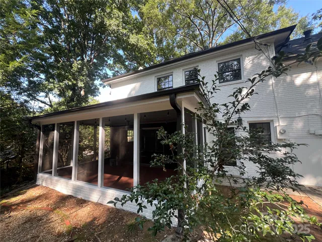 a house view with a outdoor space