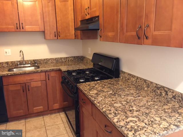 1851 Addison Road South District Heights, MD 20747 - Photo 6 of 20 Kitchen