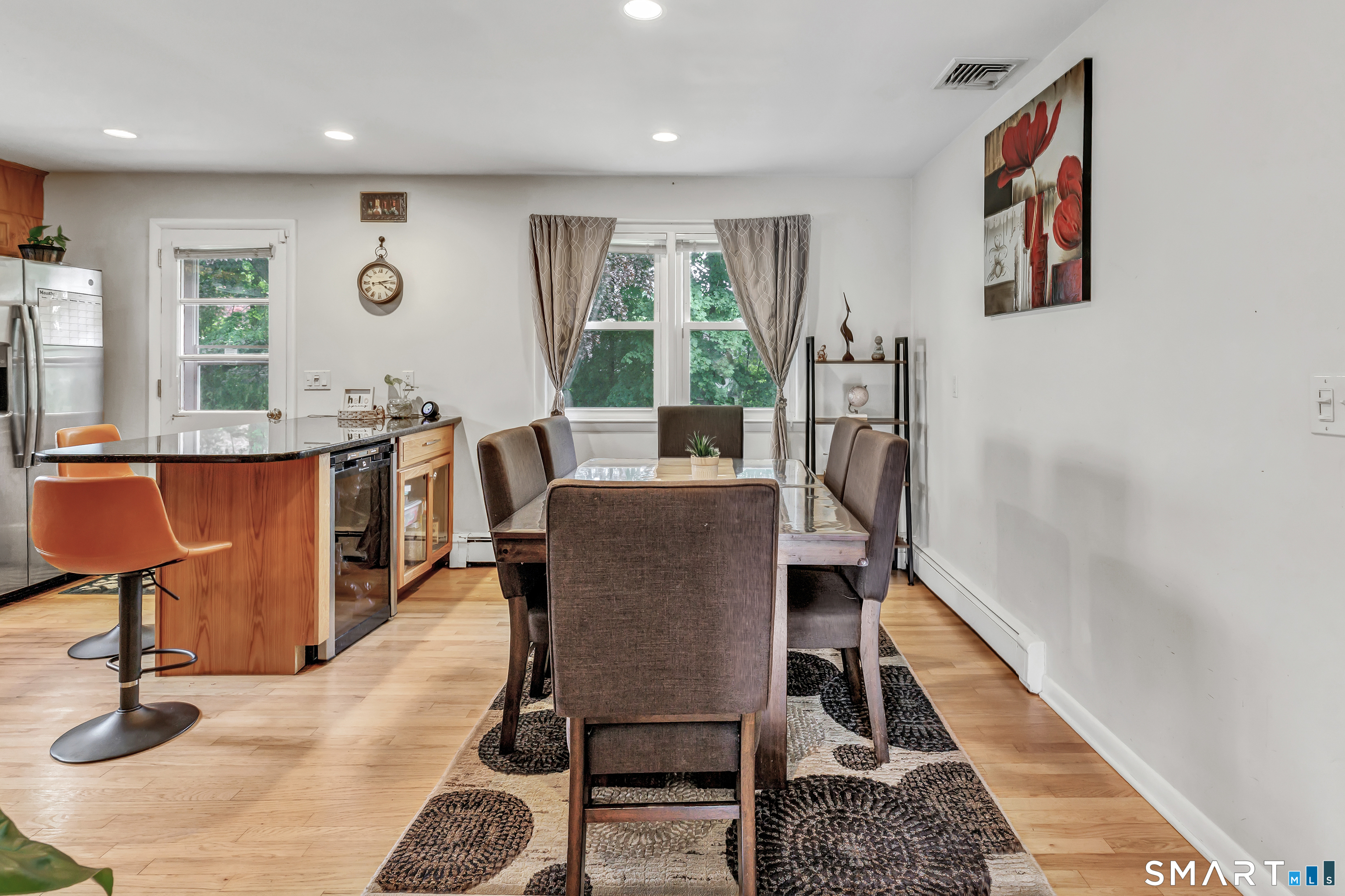 240 Blackhouse Road Trumbull, CT 06611 - Photo 15 of 40