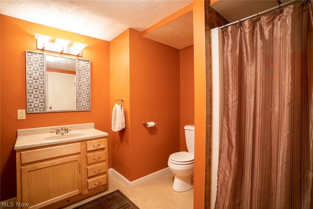 2280 Ridgewood Road Medina, OH 44256 - Photo 32 of 34 Bath 3