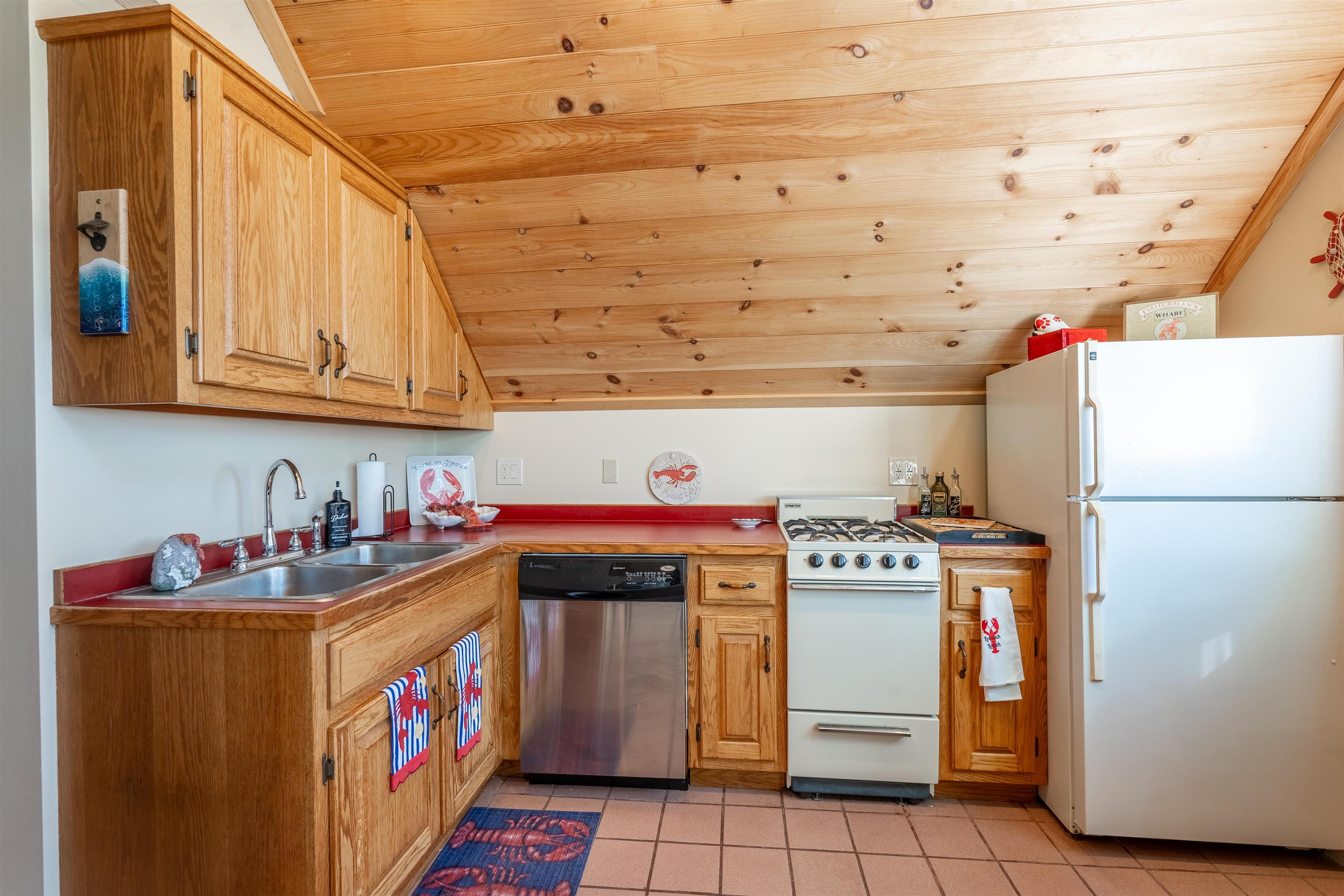 501 Winnacunnet Road, Unit B Hampton, NH 03842 - Photo 11 of 24