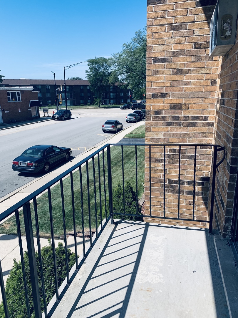 6348 Washington Street, Unit 2C Chicago Ridge, IL 60415 - Photo 23 of 24