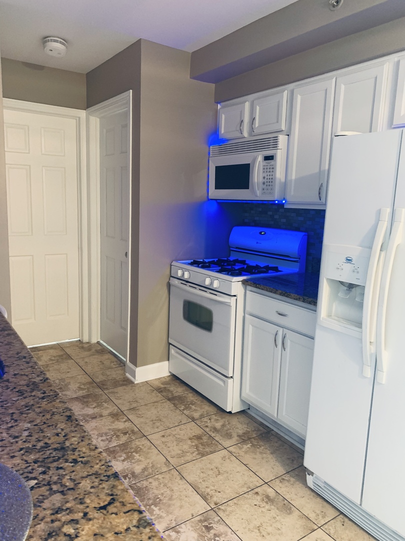 6348 Washington Street, Unit 2C Chicago Ridge, IL 60415 - Photo 9 of 24