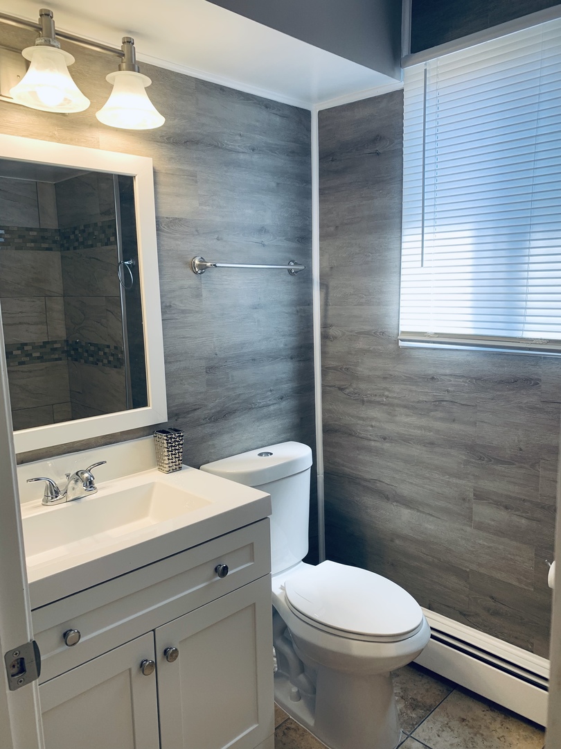6348 Washington Street, Unit 2C Chicago Ridge, IL 60415 - Photo 10 of 24