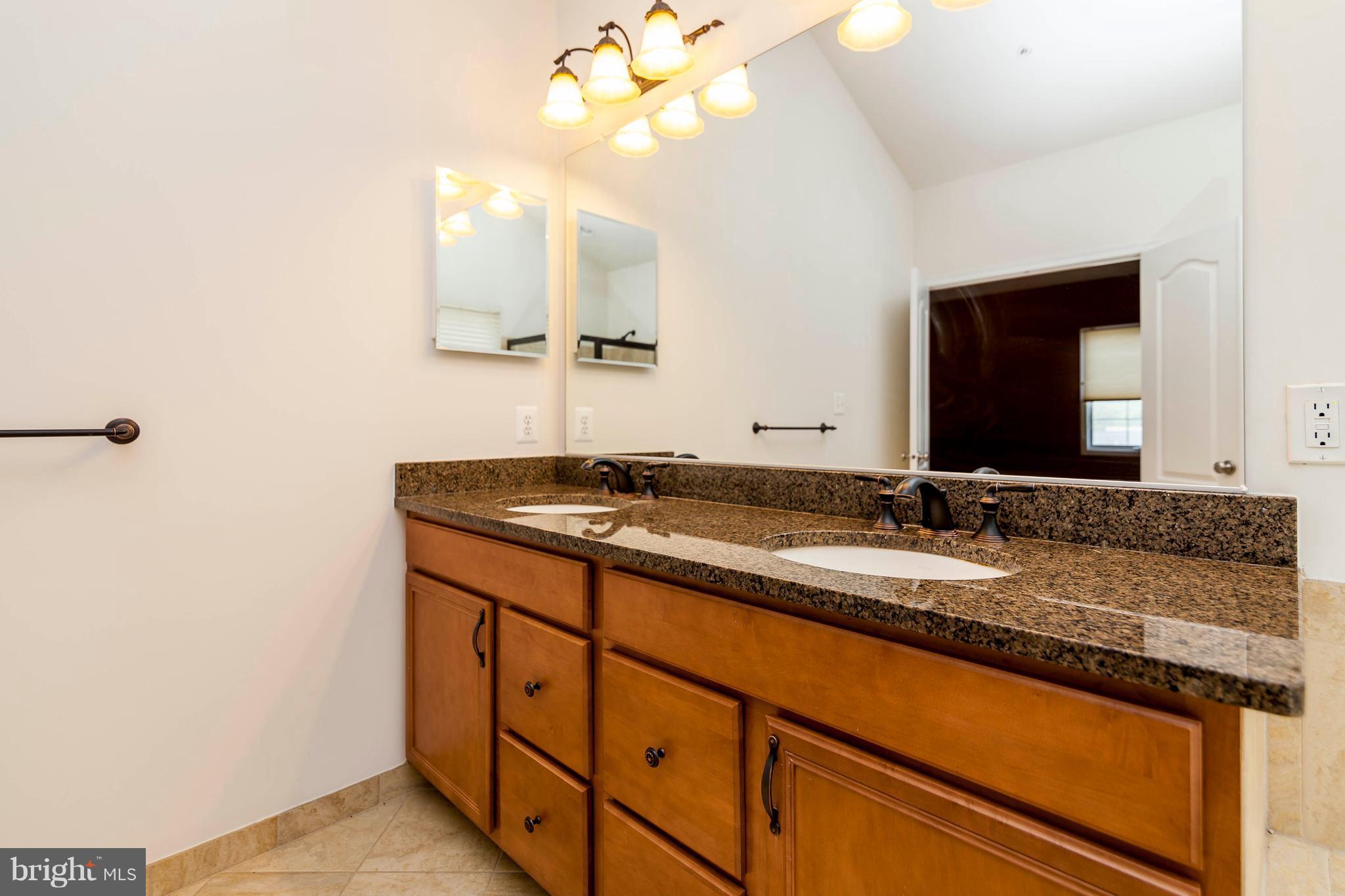 4021 Bridle Ridge Road Upper Marlboro, MD 20772 - Photo 20 of 30 Bath (Master)