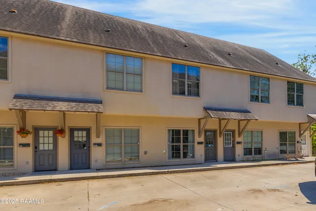 $129,999 | 1402 Jefferson Street, Unit 203, Lafayette, LA 70501