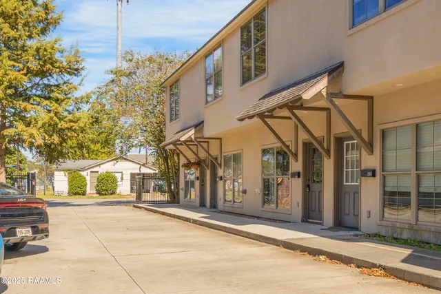$129,999 | 1402 Jefferson Street, Unit 203, Lafayette, LA 70501