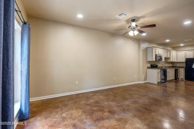 $129,999 | 1402 Jefferson Street, Unit 203, Lafayette, LA 70501