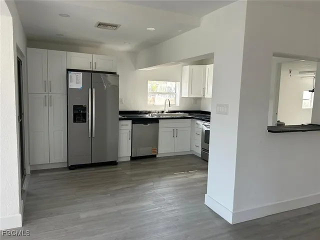 $2,000 | 3835 Arlington Street, Fort Myers, FL 33901