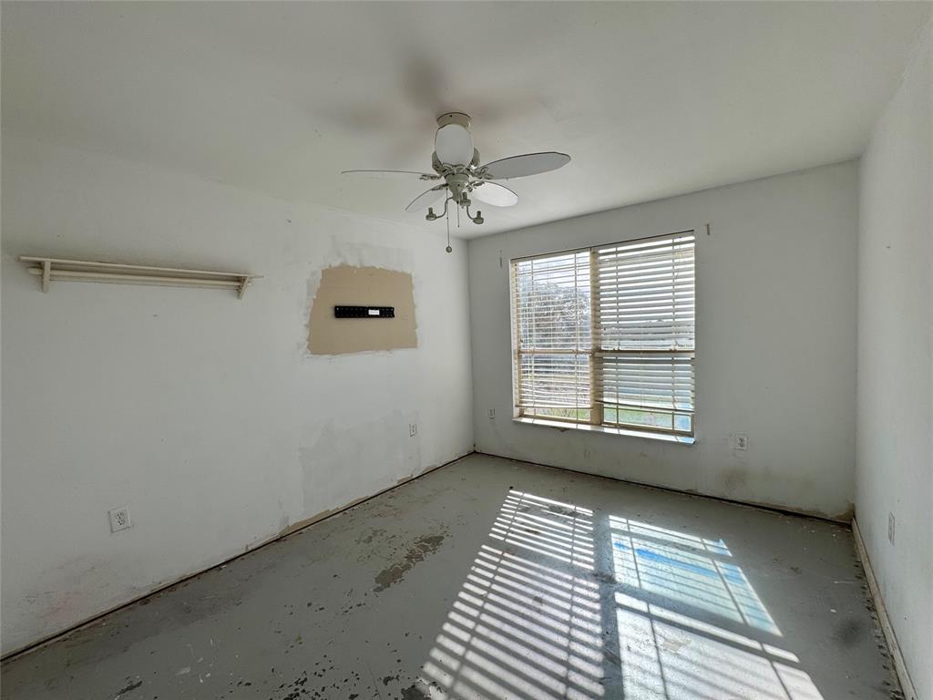 1345 Oak Hill Road Valley View, TX 76272 - Photo 11 of 16