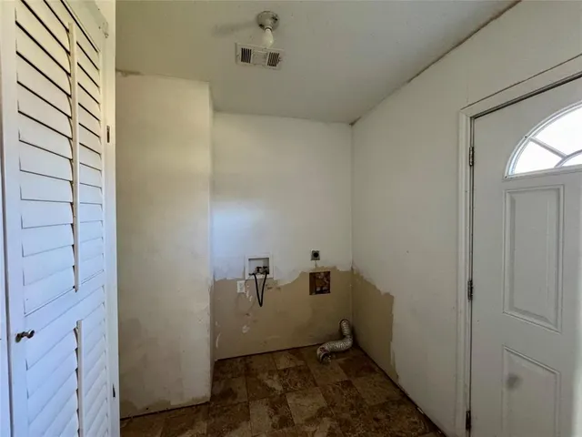 $252,000 | 1345 Oak Hill Road, Valley View, TX 76272