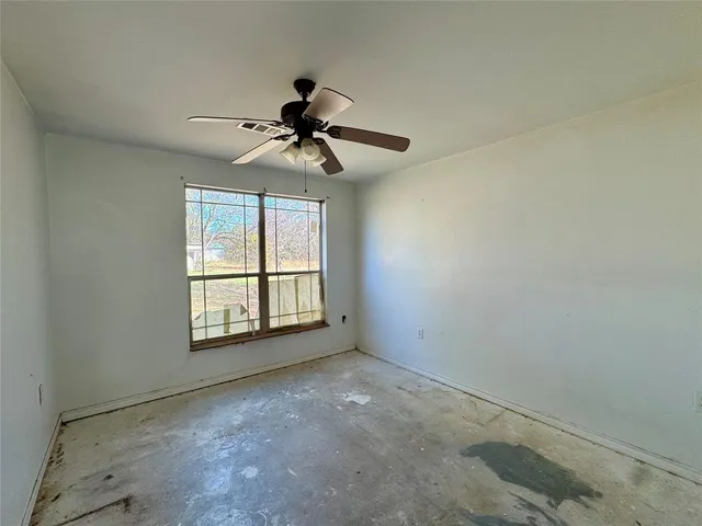 $252,000 | 1345 Oak Hill Road, Valley View, TX 76272