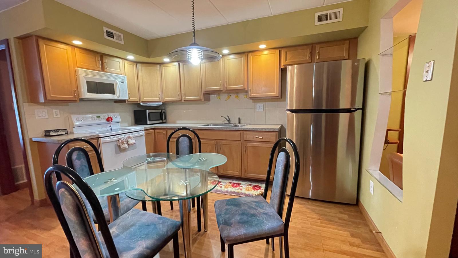 2131 Welsh Road, Unit 102 Philadelphia, PA 19115 - Photo 5 of 28 Gallery Image 5