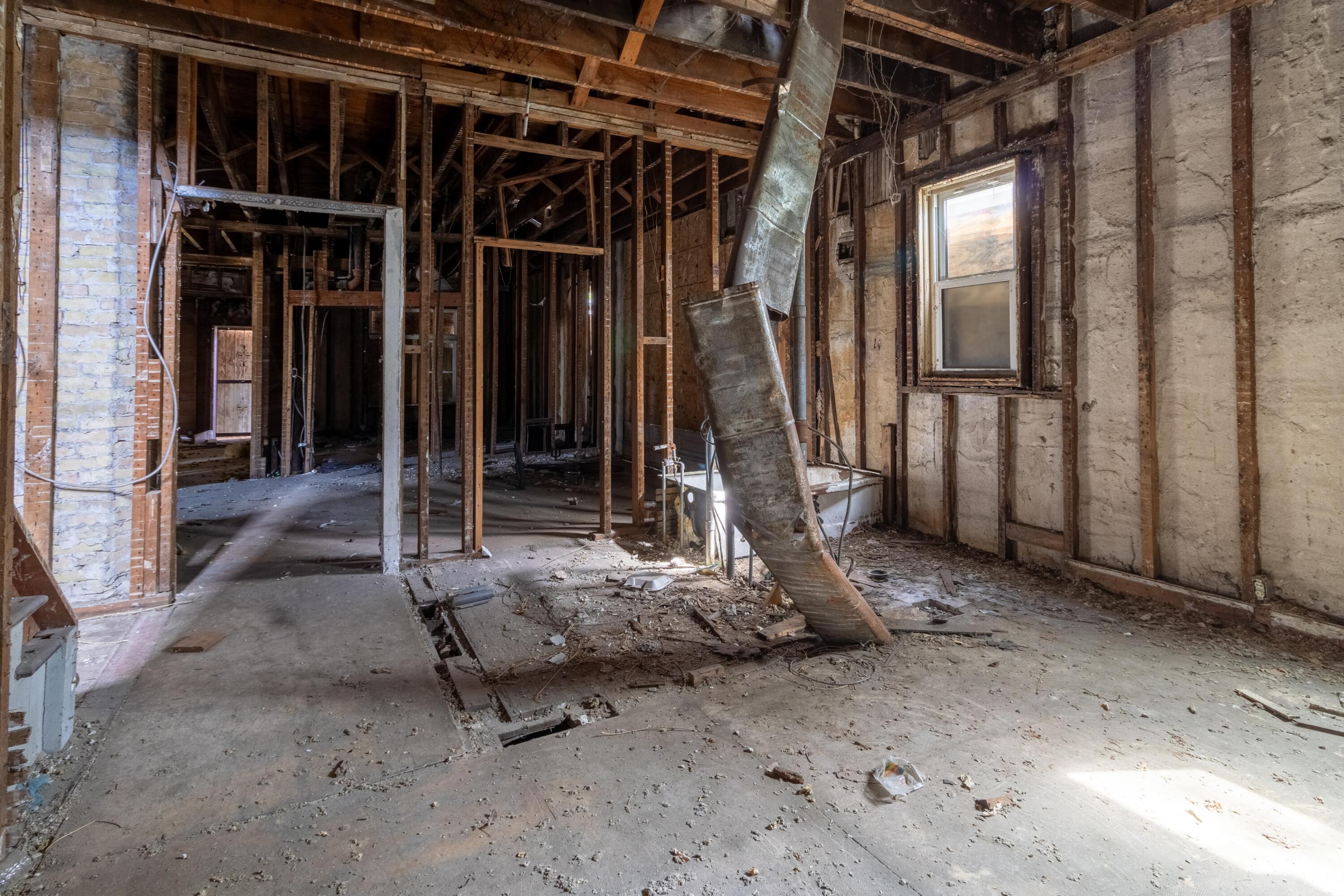2825 West State Street Milwaukee, WI 53208 - Photo 9 of 32 First Floor1