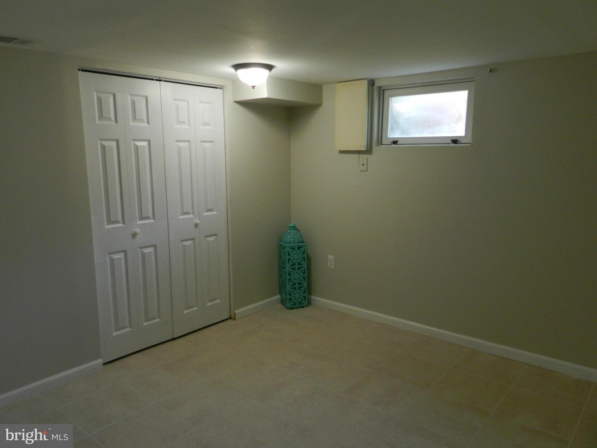 12225 Berry Street Silver Spring, MD 20902 - Photo 14 of 20 Interior (General)