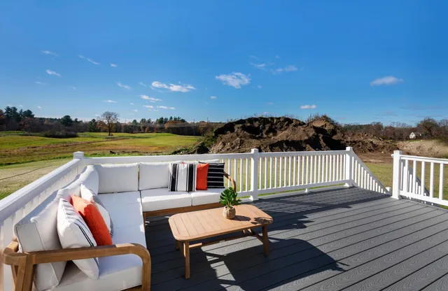 $1,200,000 | 8 Acadia Drive, Hudson, NH 03051