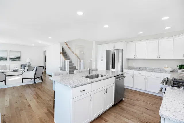 $1,200,000 | 8 Acadia Drive, Hudson, NH 03051