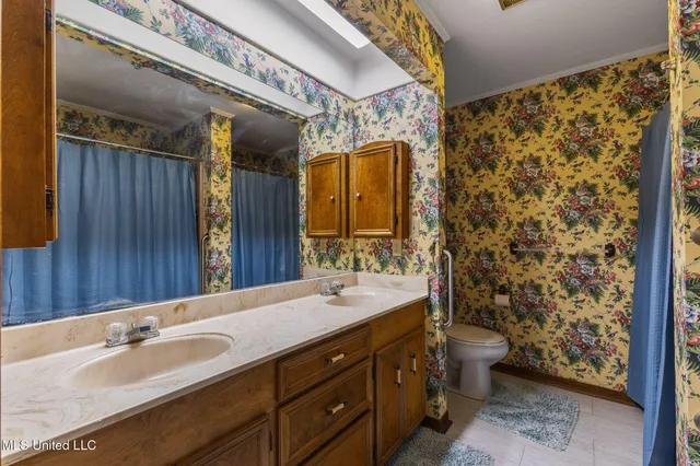 $424,000 | 307 Salem School Road, Collins, MS 39428