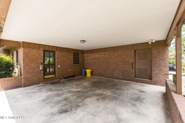 $424,000 | 307 Salem School Road, Collins, MS 39428