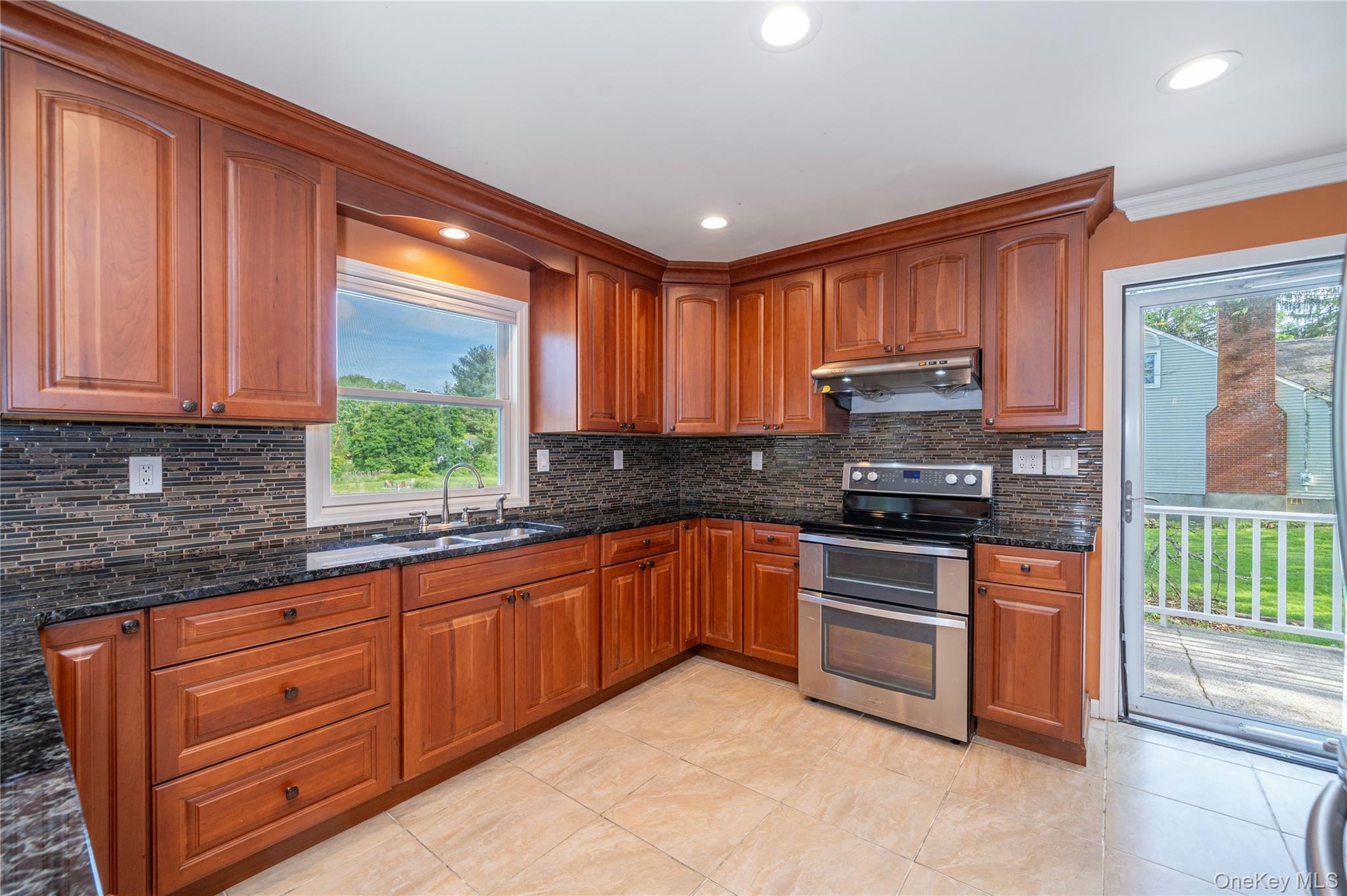 10 Horseshoe Road Mount Kisco, NY 10549 - Photo 5 of 23 Stainless steel appliances and granite counters