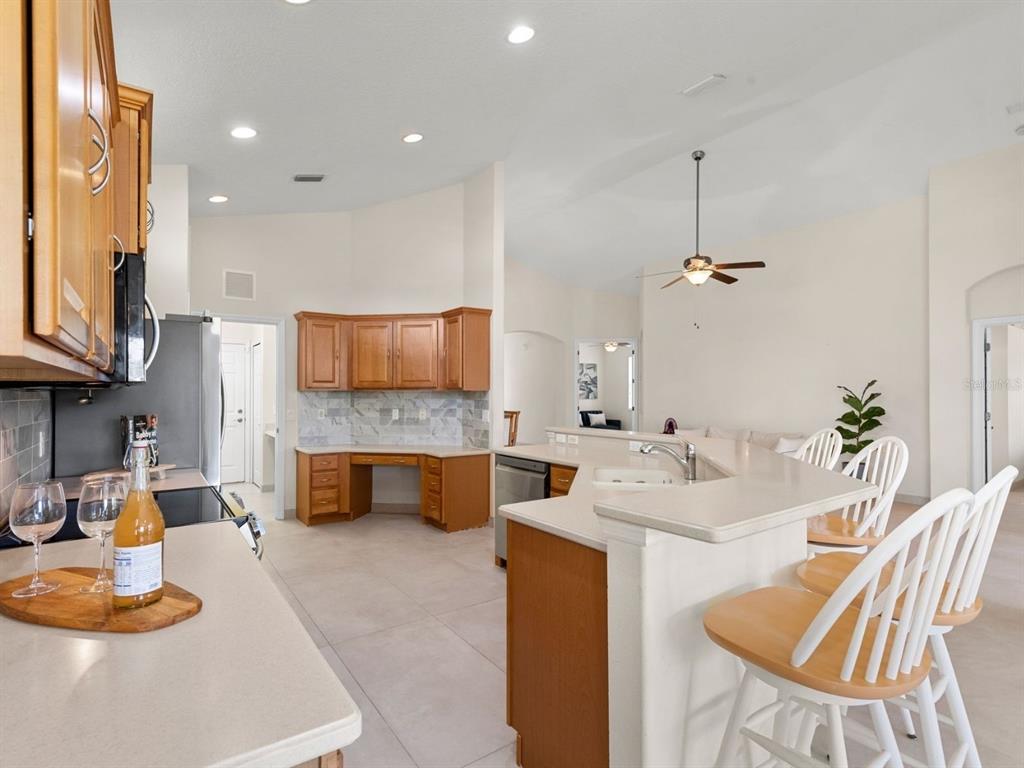 8135 Indigo Ridge Terrace Bradenton, FL 34201 - Photo 7 of 83