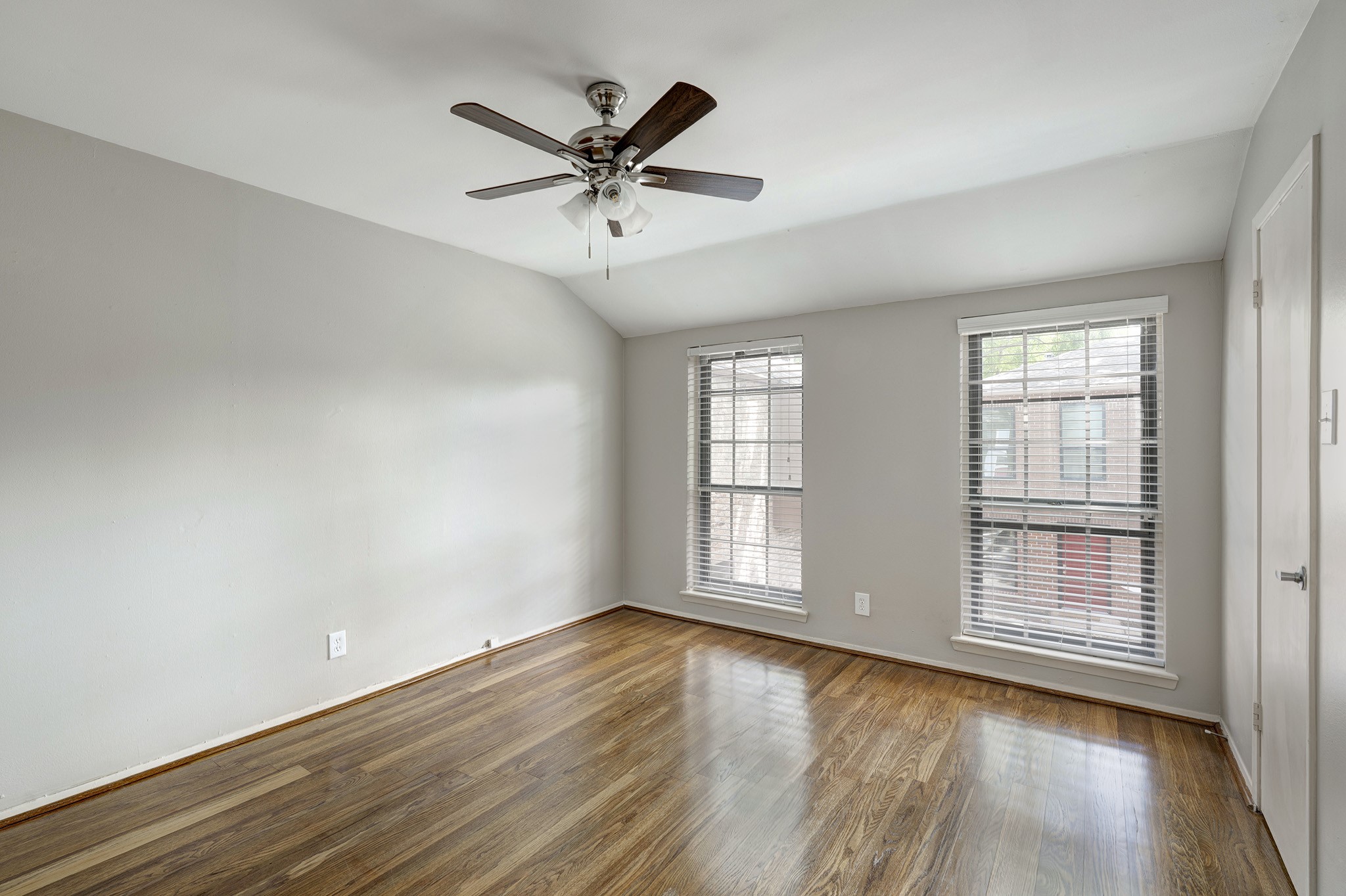 1205 Autrey Street, Unit 15 Houston, TX 77006 - Photo 7 of 11