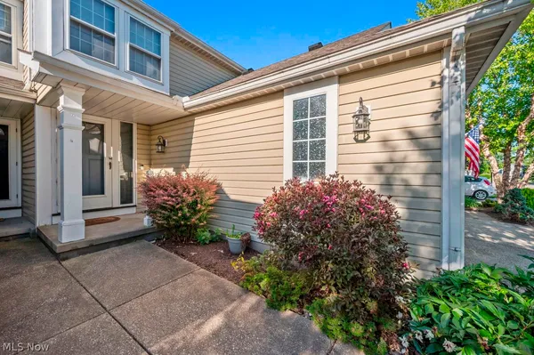 $212,000 | 19489 Cyclone Drive, Unit 108, Cleveland, OH 44135