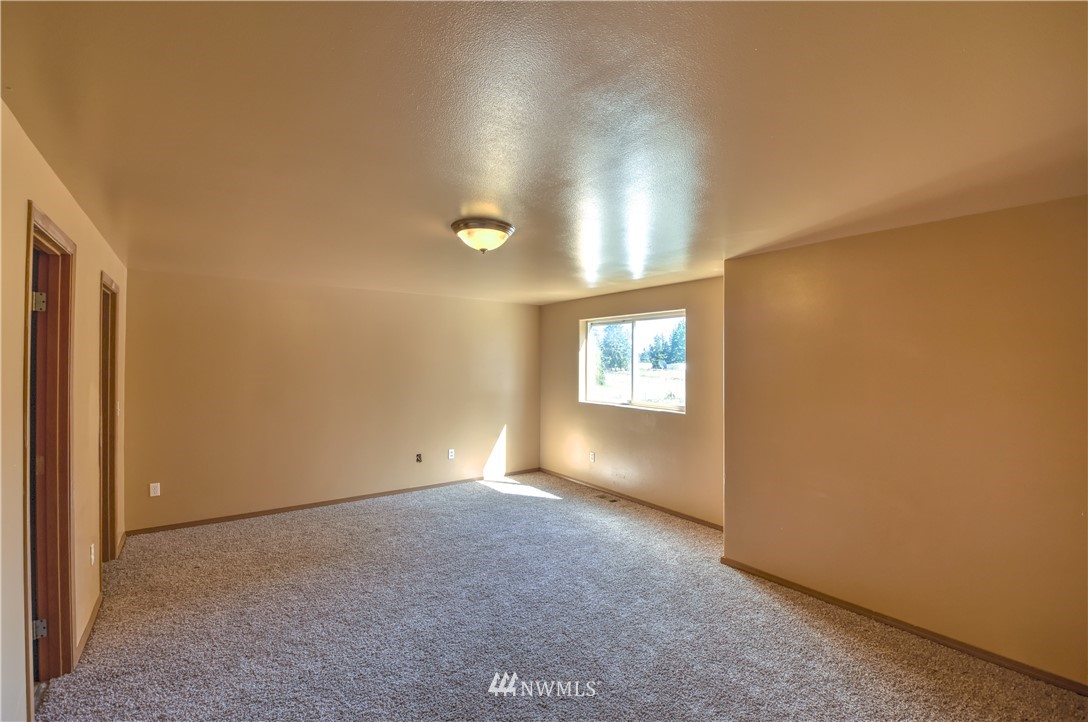 7630 191st Avenue Southwest Rochester, WA 98579 - Photo 11 of 22