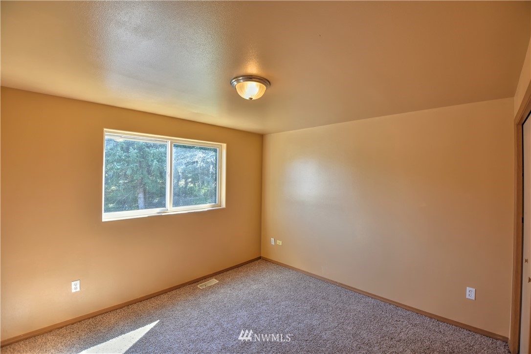 7630 191st Avenue Southwest Rochester, WA 98579 - Photo 16 of 22