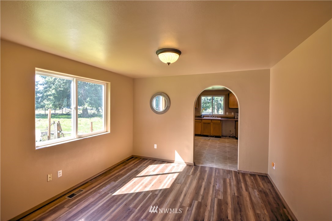7630 191st Avenue Southwest Rochester, WA 98579 - Photo 5 of 22