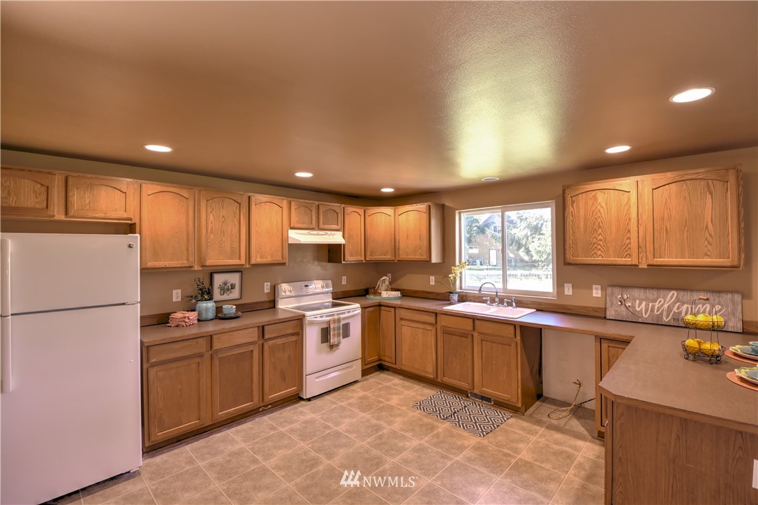 7630 191st Avenue Southwest Rochester, WA 98579 - Photo 6 of 22