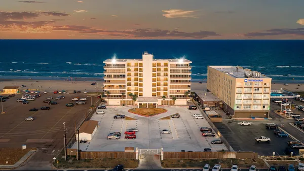 $2,995 | 15002 Windward Drive, Unit 207, Corpus Christi, TX 78418