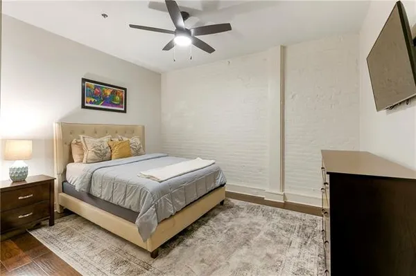 $2,600 | 633 Tchoupitoulas Street, Unit 6, New Orleans, LA 70130