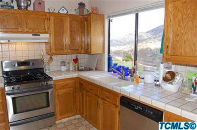 40649 Crystal Drive Three Rivers, CA 93271 - Photo 7 of 10 wonderful kitchen views
