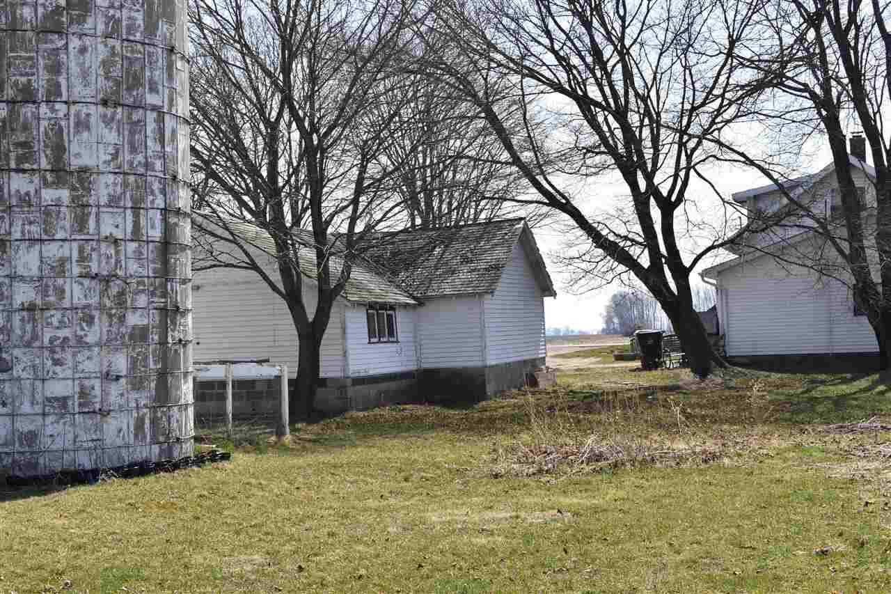 11595 East Blanchard Road Shepherd, MI 48883 - Photo 13 of 38 1886162-12.JPG