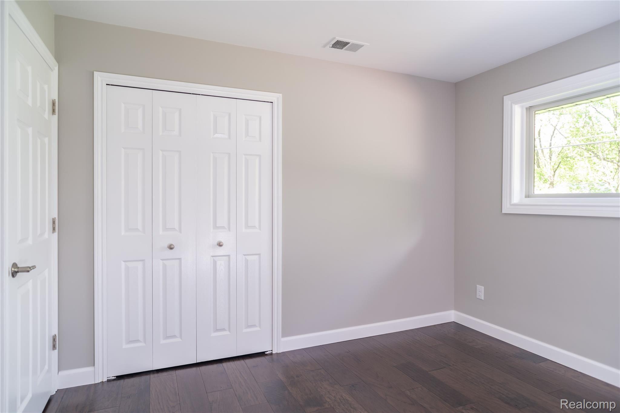 910 Dursley Road Bloomfield Hills, MI 48304 - Photo 28 of 33 DSC_5494.jpg
