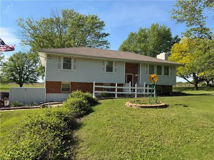 $315,000 | 15332 Prairie View Road, Bonner Springs, KS 66012
