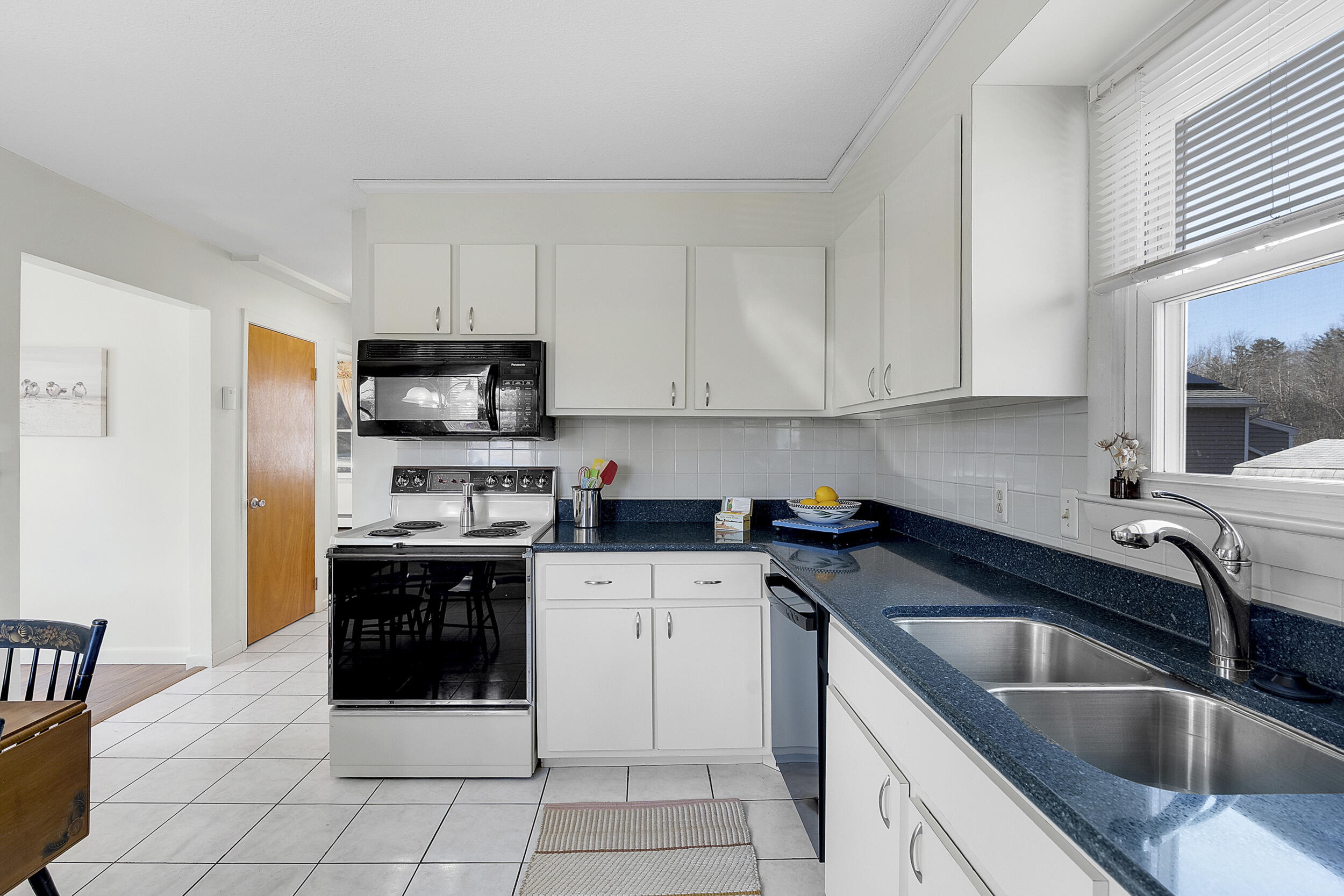 151 Virginia Street Portland, ME 04103 - Photo 3 of 35 7_151virginia-3