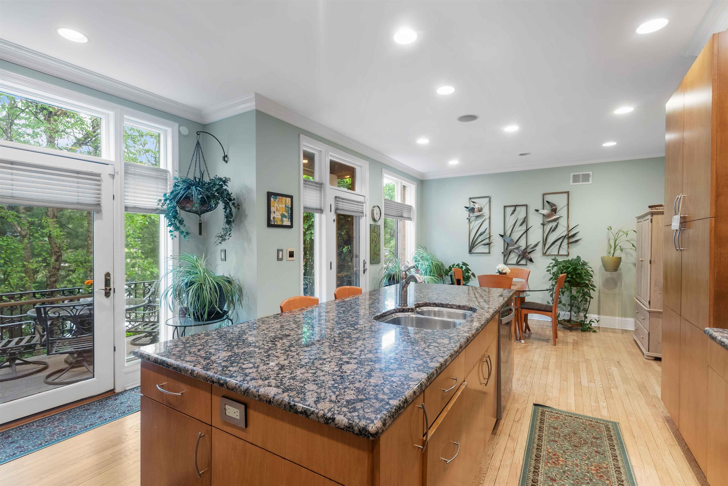 103 Hudson Cove Edgewater, NJ 07020 - Photo 12 of 49