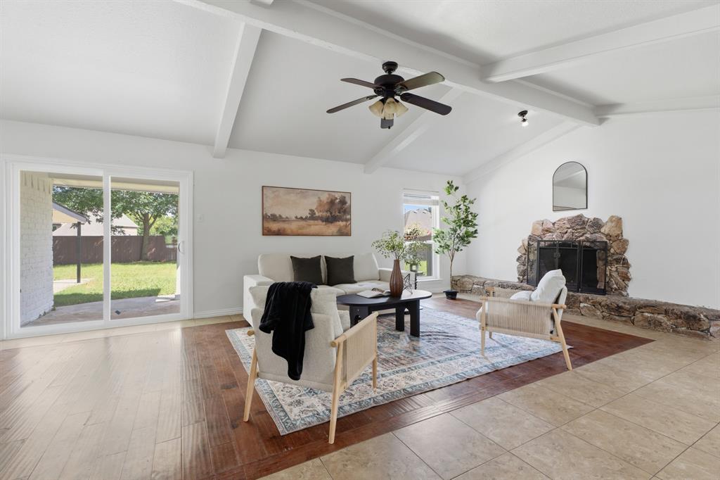 925 Lake North Road Rowlett, TX 75089 - Photo 4 of 39