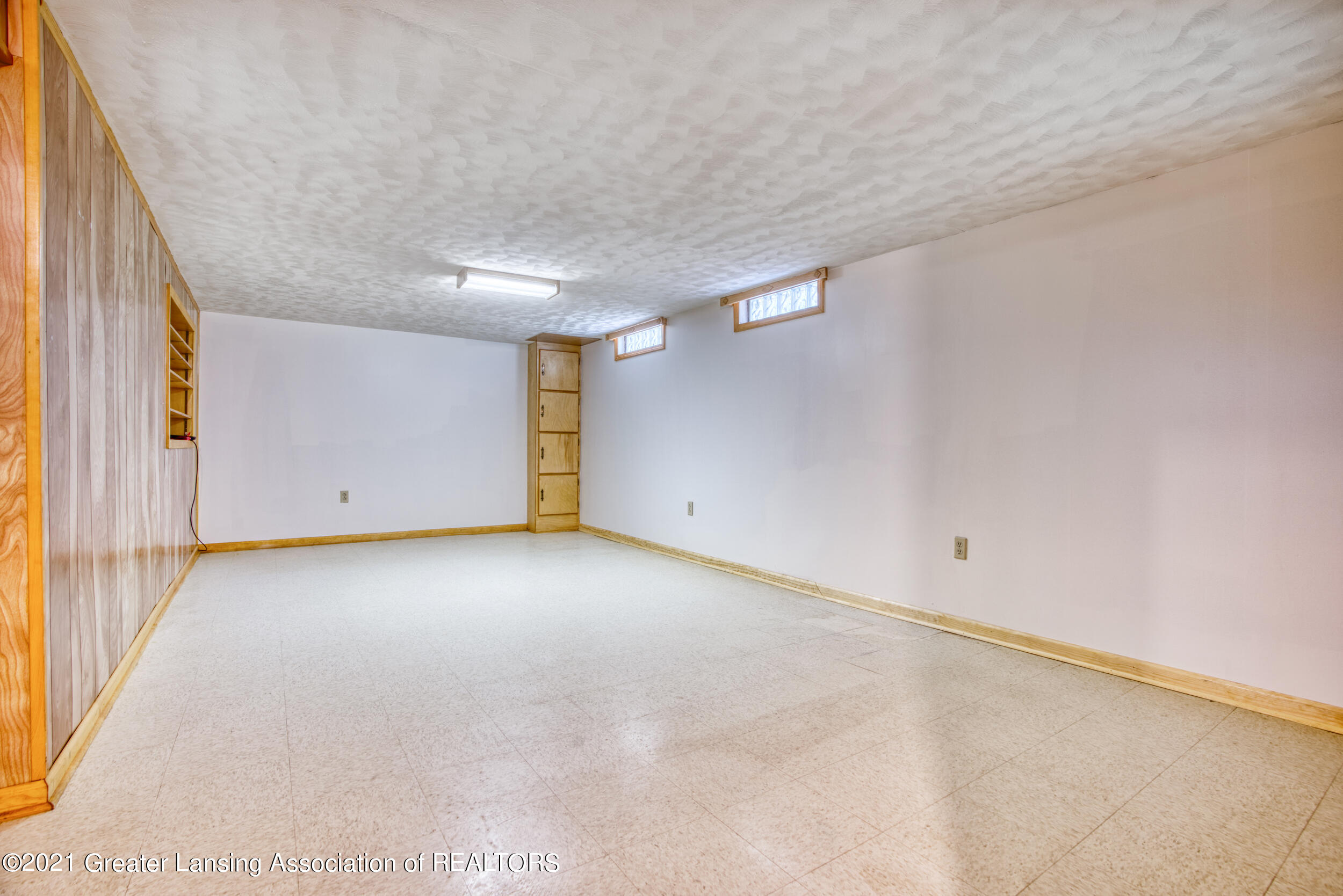 2417 Byrnes Road Lansing, MI 48906 - Photo 17 of 36 Basement