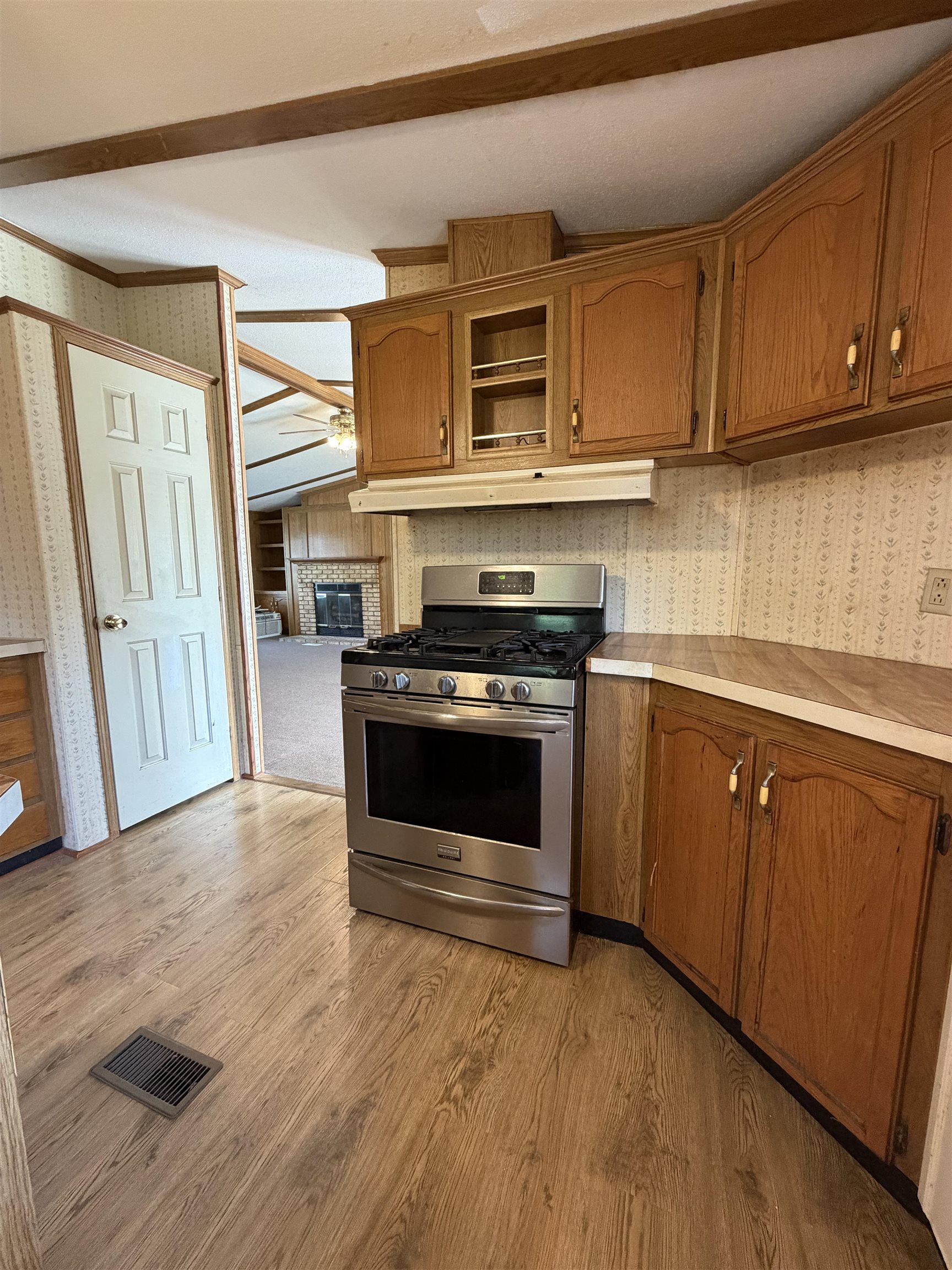 68 Railroad Street Milton, VT 05468 - Photo 13 of 40