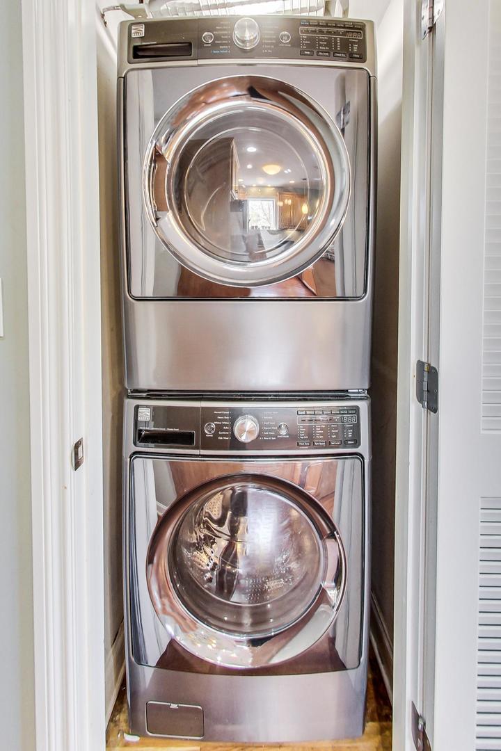 1033 West Taylor Street, Unit 2E Chicago, IL 60607 - Photo 18 of 20 a close view of a washer and dryer
