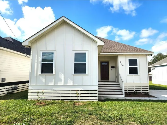 $412,000 | 220 Trudeau Drive, Metairie, LA 70003