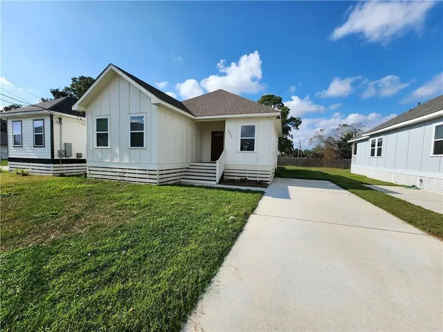 $412,000 | 220 Trudeau Drive, Metairie, LA 70003