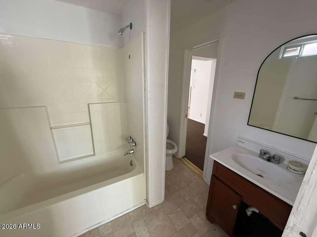 942 East 8th Street Douglas, AZ 85607 - Photo 5 of 10 WhatsApp Image 2026-04-09 at 1.55.28 PM