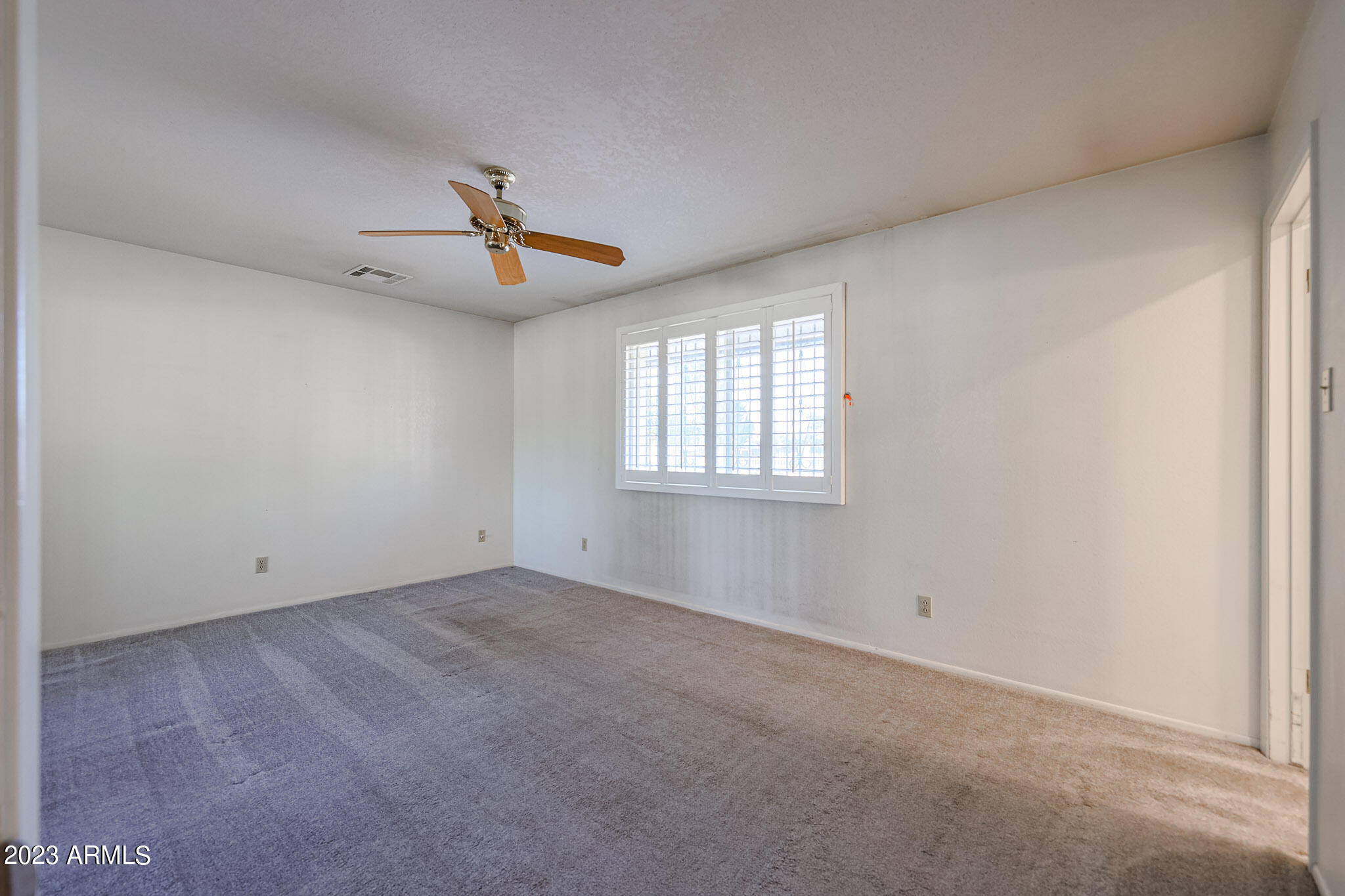 320 West Thunderbird Road Phoenix, AZ 85023 - Photo 8 of 34 Master Bedroom