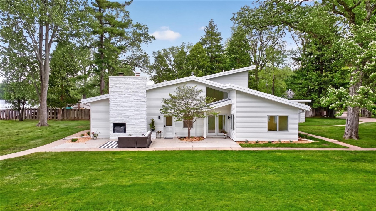 5010 Woodland Road Jackson, MI 49203 - Photo 1 of 64 Gallery Image 1