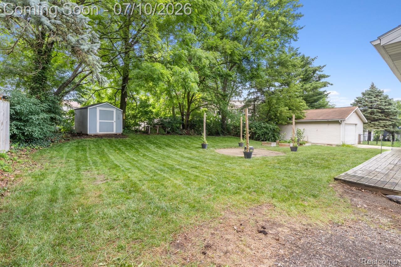 310 Mason Road Howell, MI 48843 - Photo 30 of 39 310 Mason R6ii-26 Large.jpeg
